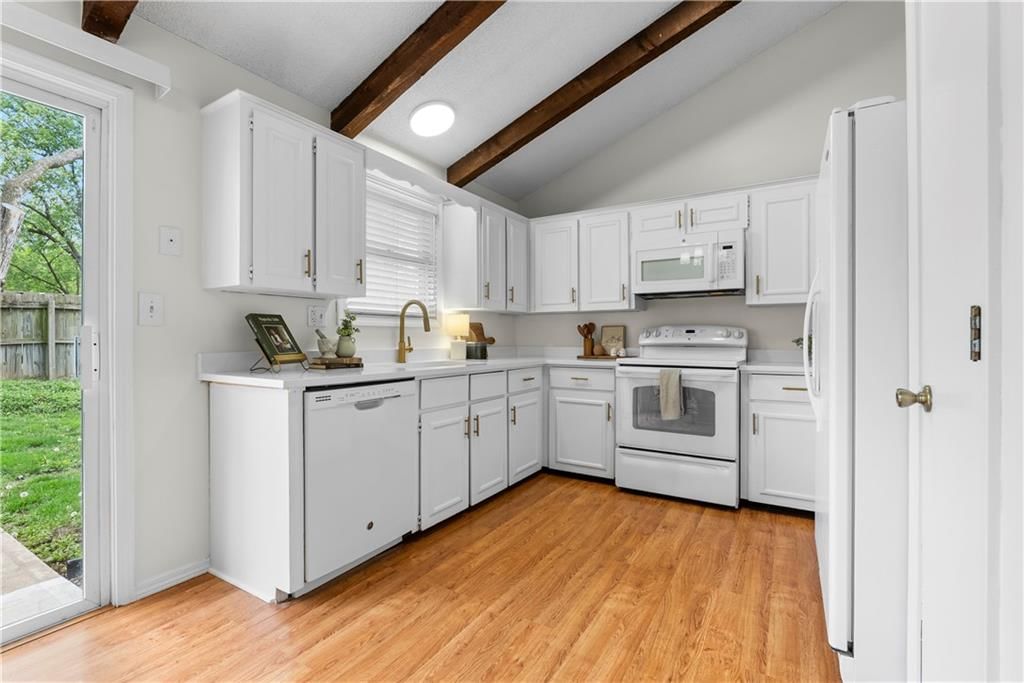 12605 Locust Street — photo 6