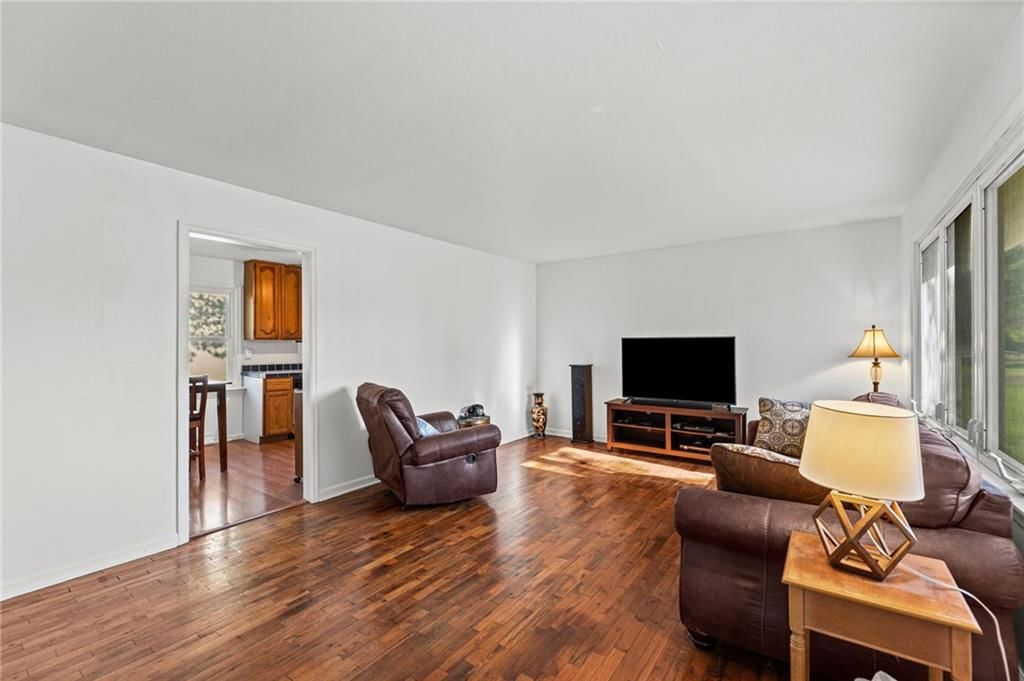 401 S Madison Street — photo 2