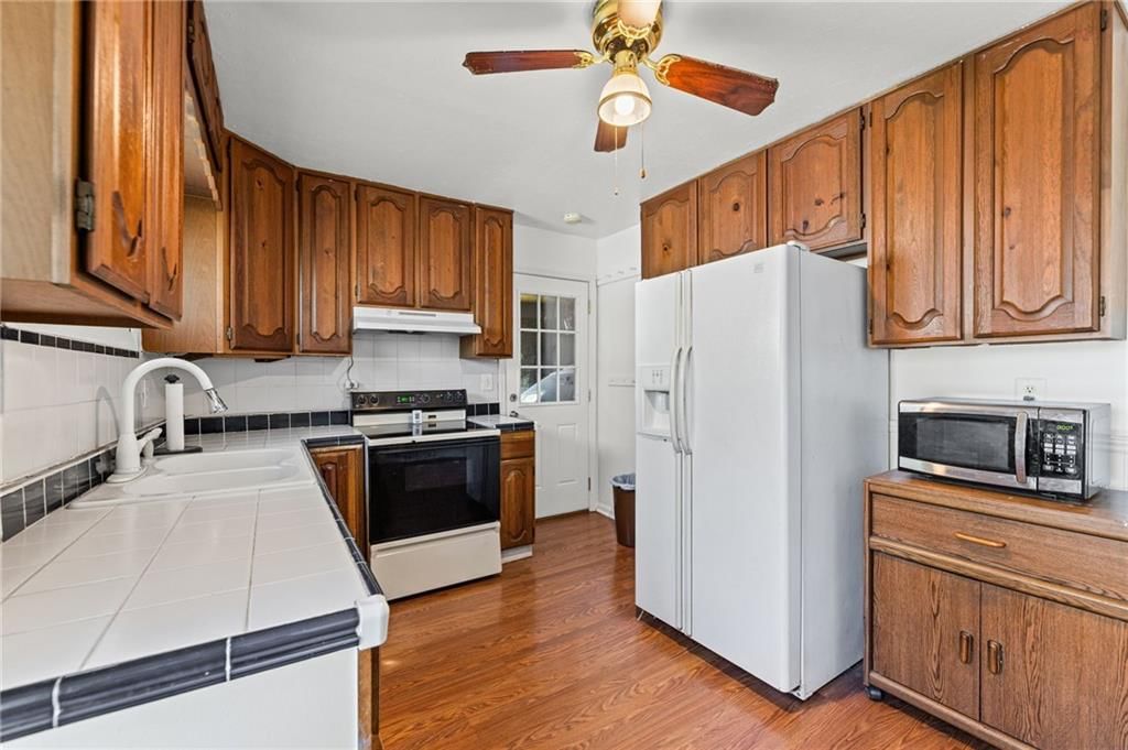 401 S Madison Street — photo 8