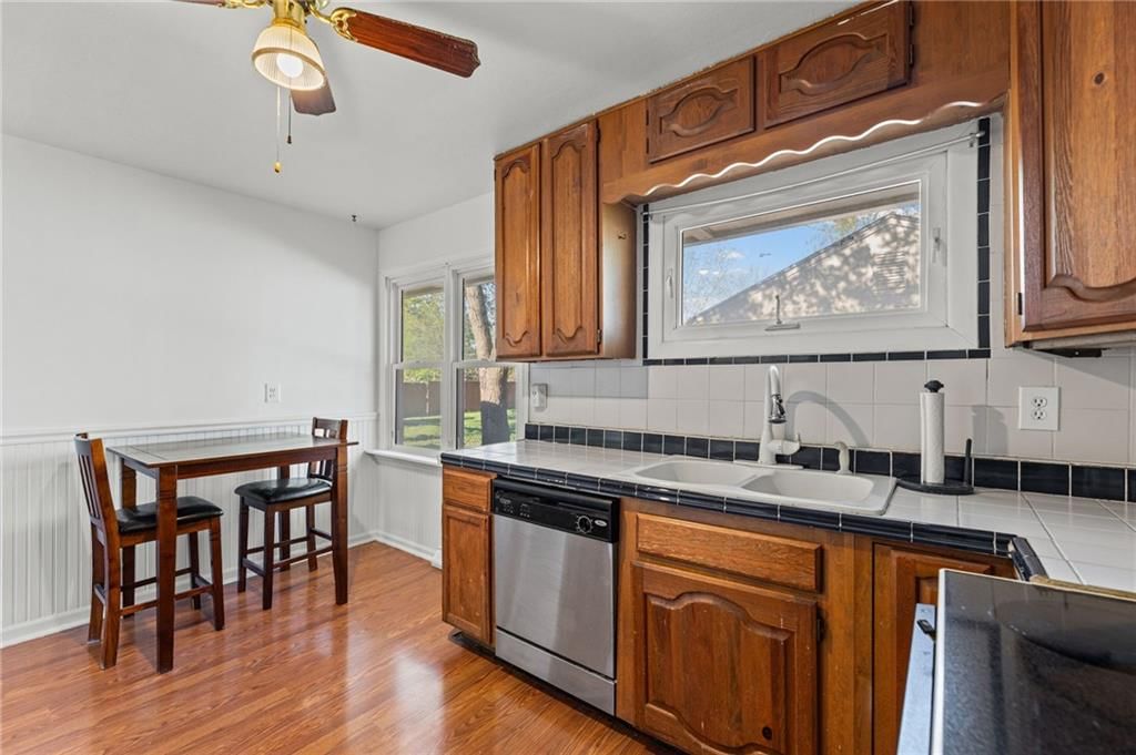 401 S Madison Street — photo 9