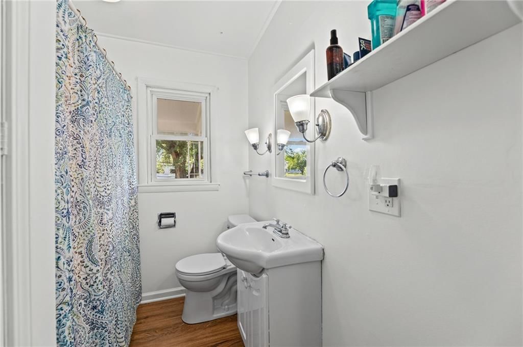 401 S Madison Street — photo 17