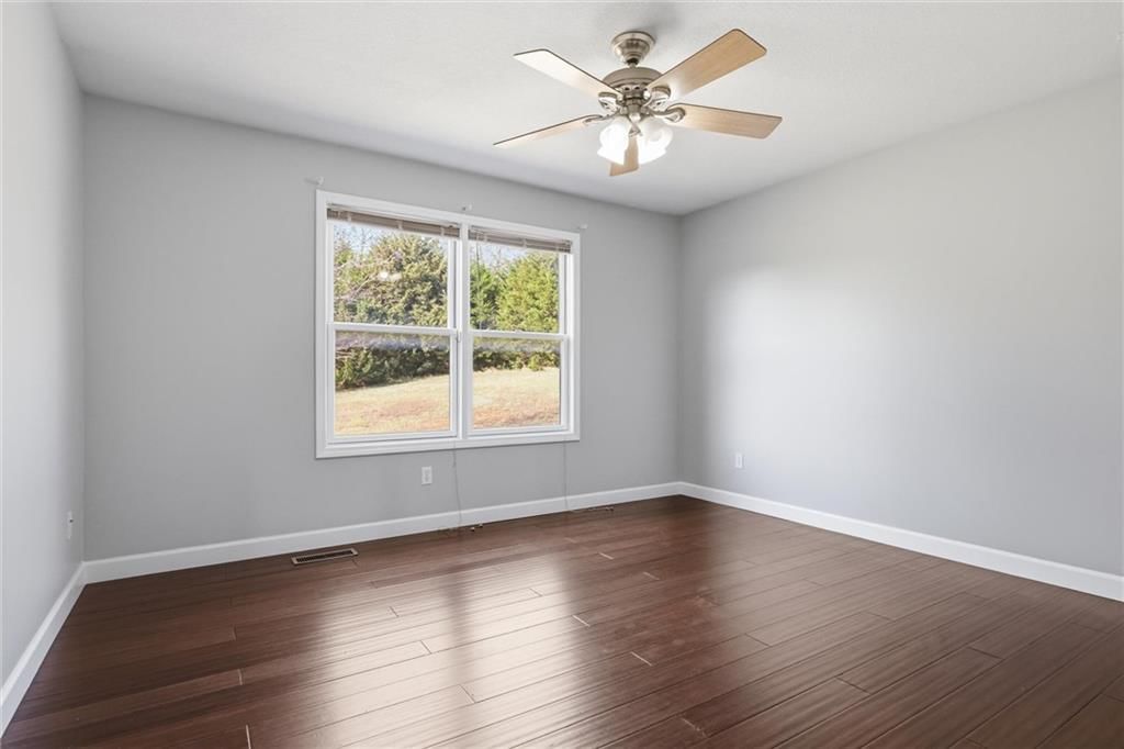 1902 E 300 Road — photo 19