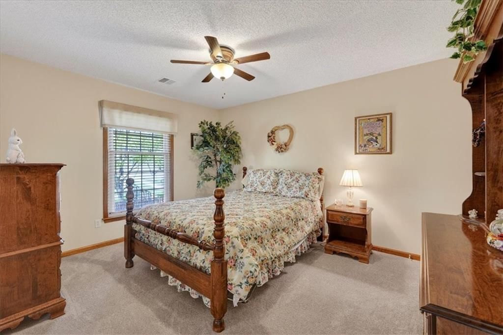 13162 England Street — photo 28