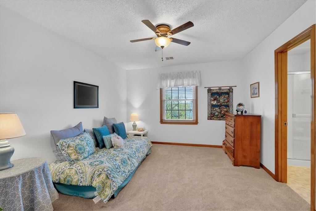 13162 England Street — photo 32