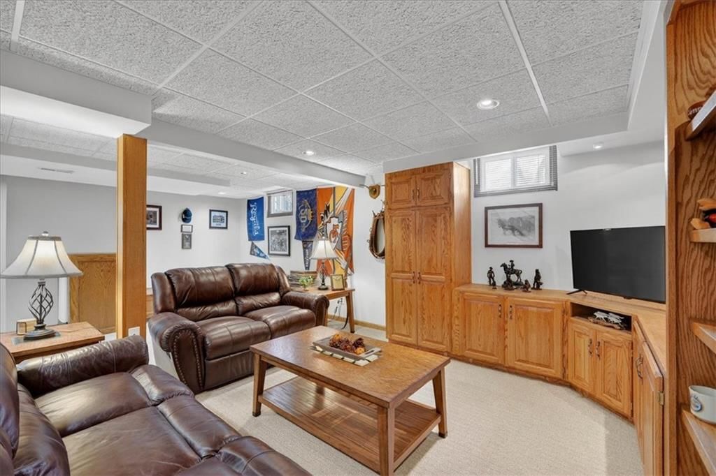 13162 England Street — photo 39
