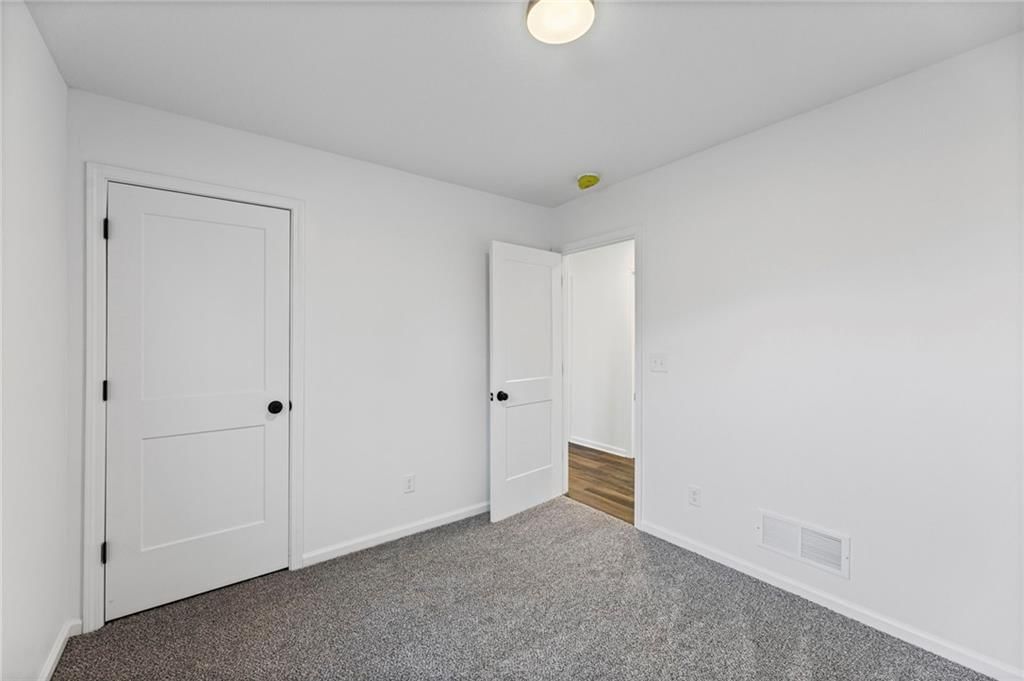 312 E 5th Street — photo 12