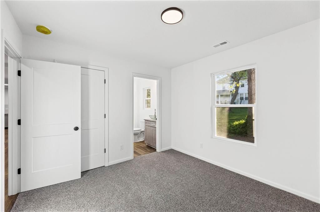 312 E 5th Street — photo 14