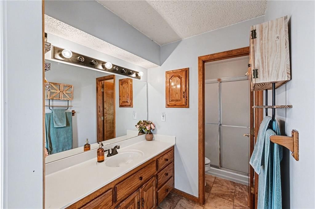304 Mesa Drive — photo 15