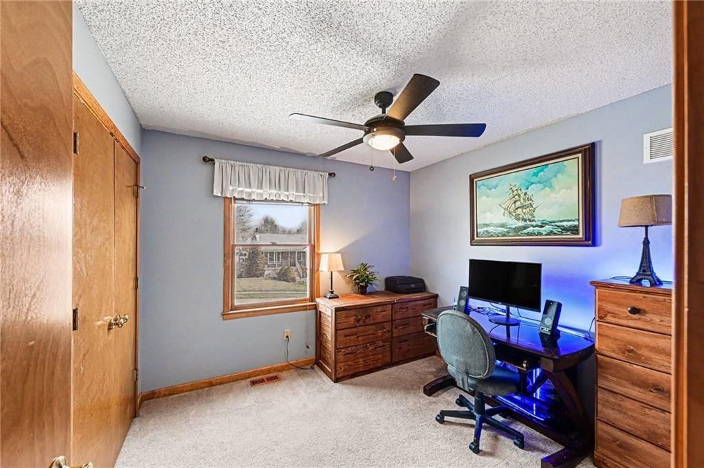 304 Mesa Drive — photo 18