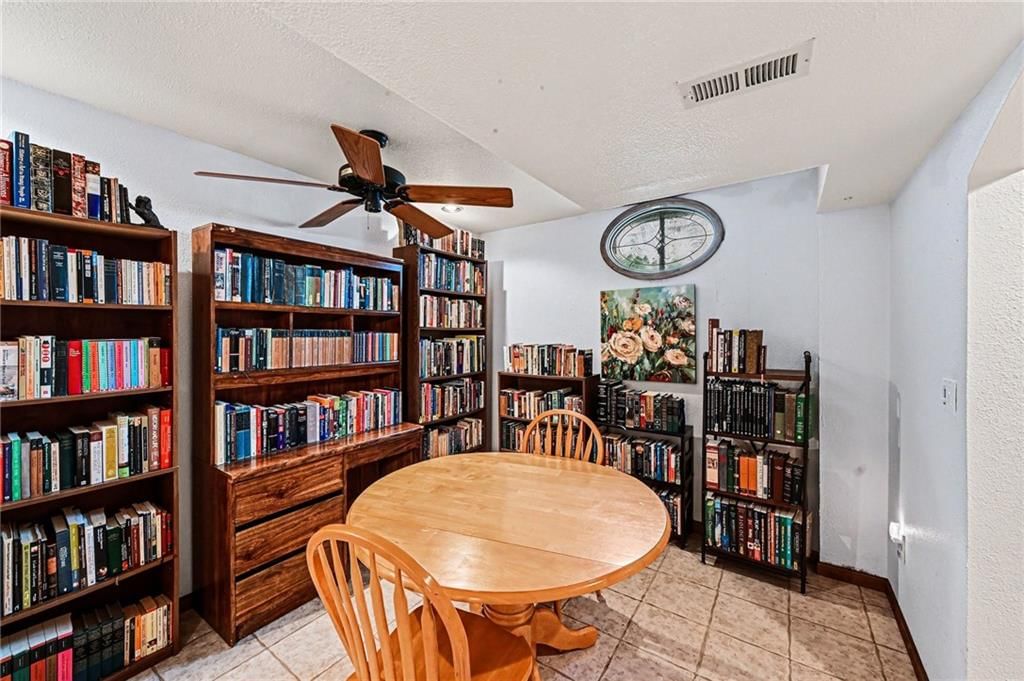 304 Mesa Drive — photo 22