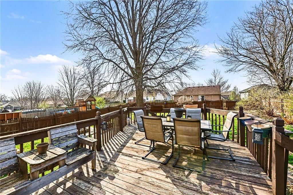304 Mesa Drive — photo 28