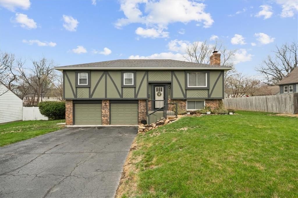 5648 Long Street, Shawnee, KS