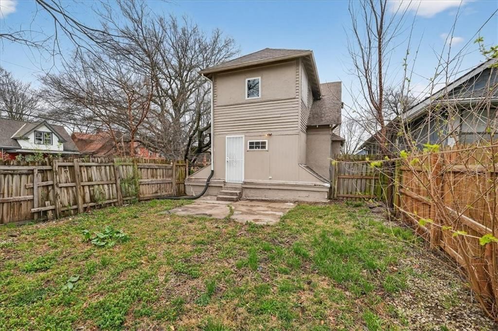 800 Bales Court — photo 30