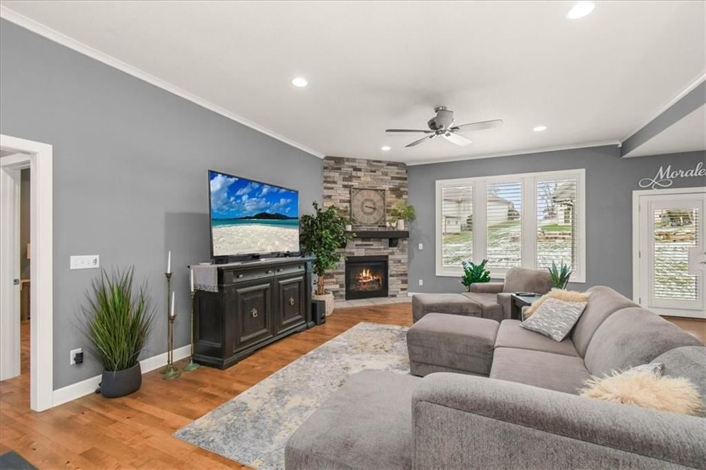 1205 SE Woodbine Drive — photo 6