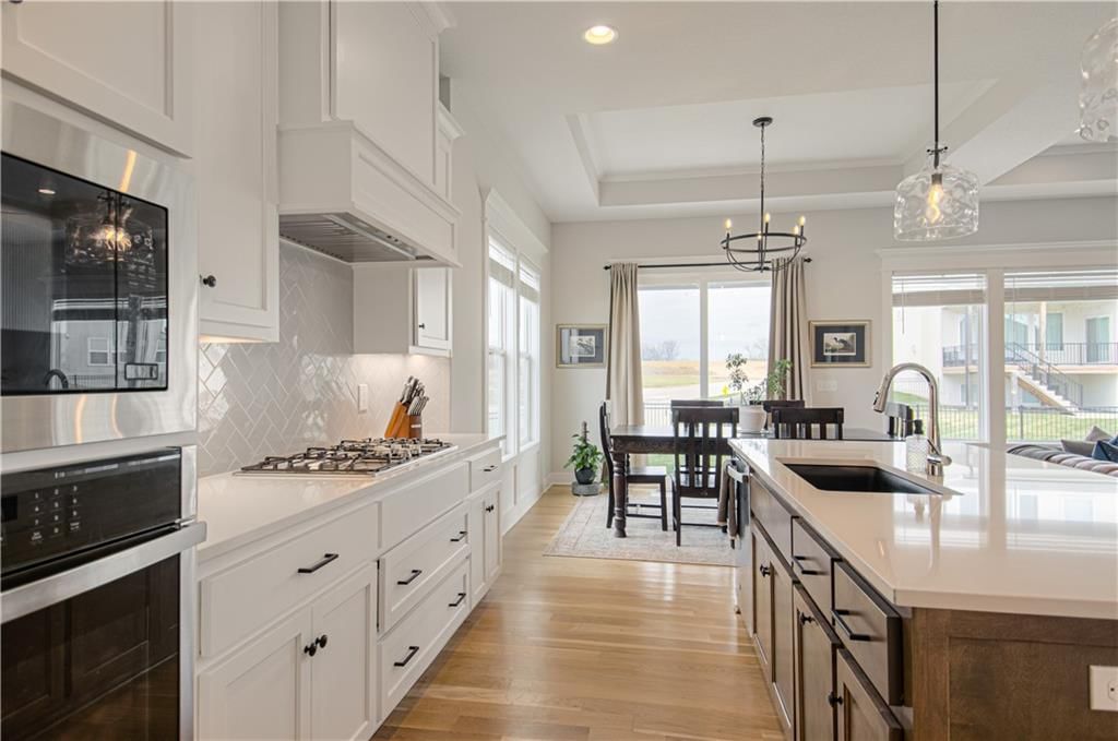 1542 SW Arbor Park Drive — photo 16