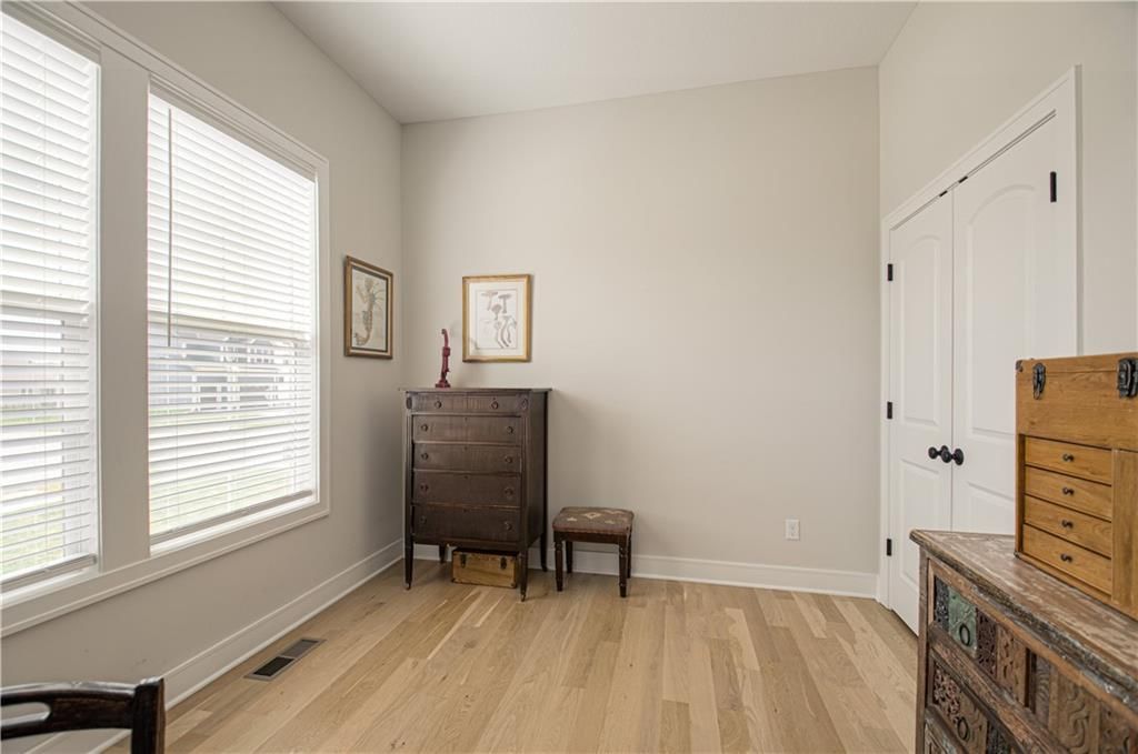 1542 SW Arbor Park Drive — photo 28