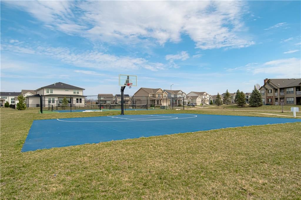 1542 SW Arbor Park Drive — photo 49