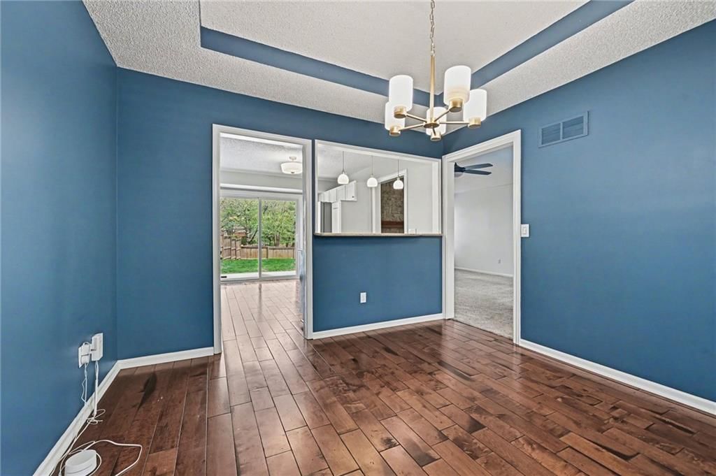 8529 N Virginia Avenue — photo 11