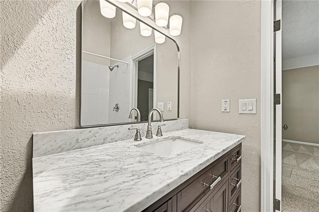 8529 N Virginia Avenue — photo 16