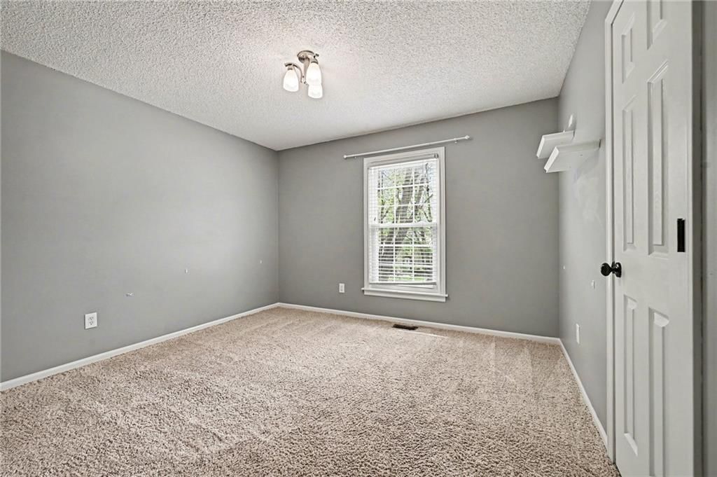 8529 N Virginia Avenue — photo 17