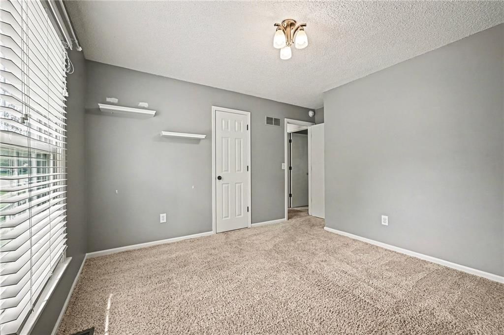 8529 N Virginia Avenue — photo 18