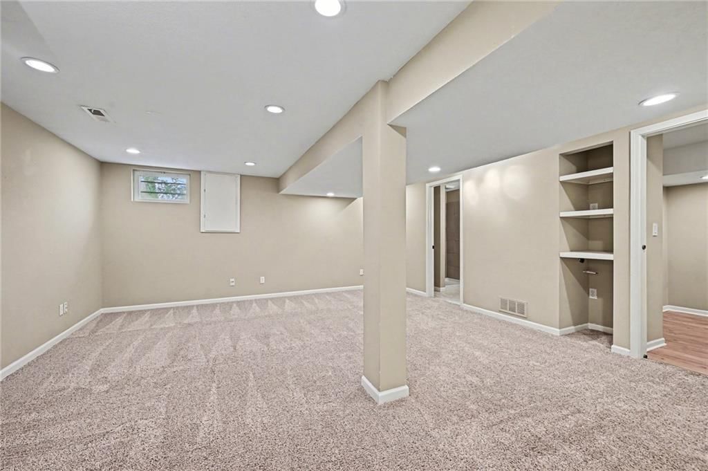 8529 N Virginia Avenue — photo 22