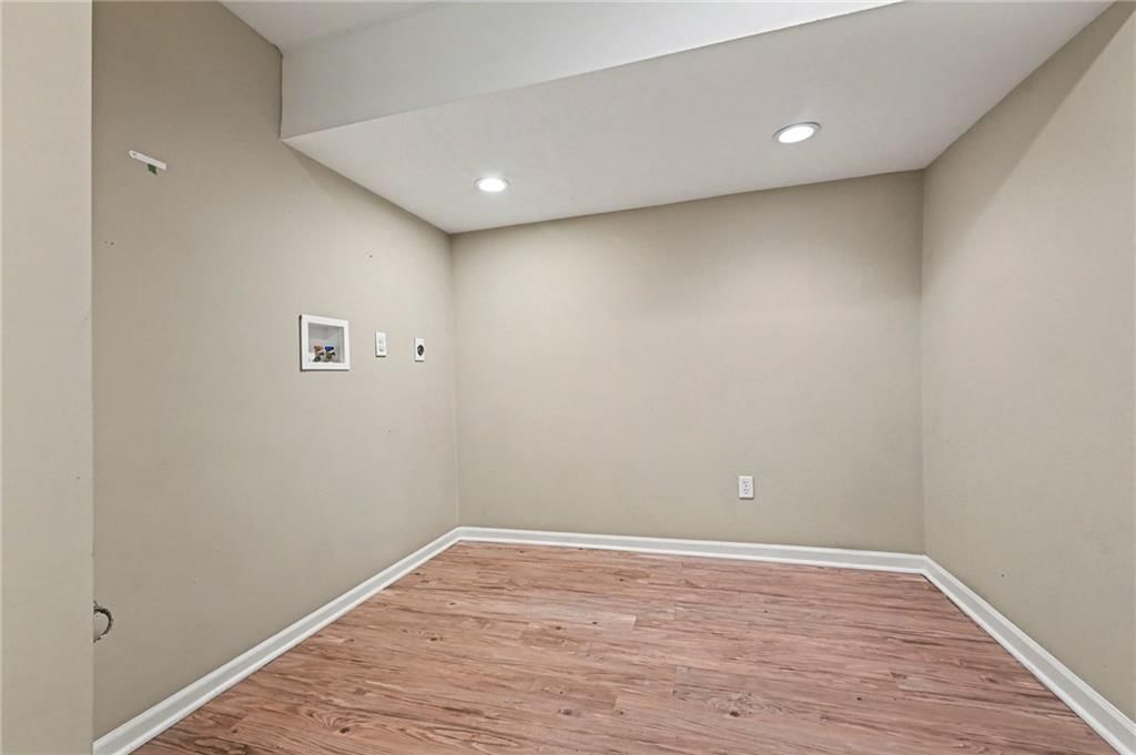 8529 N Virginia Avenue — photo 23