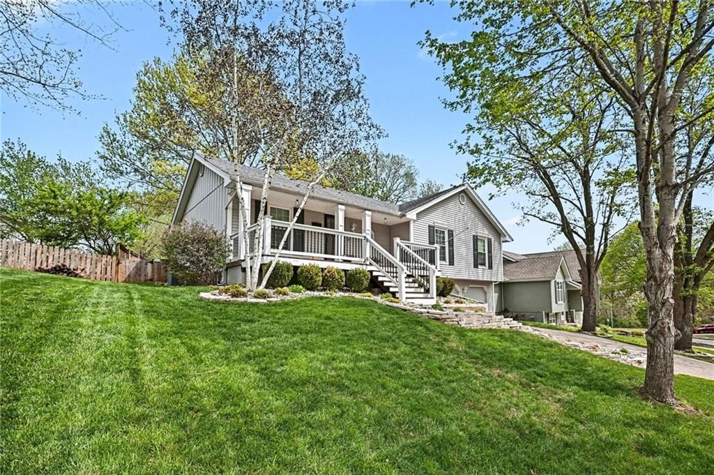 8529 N Virginia Avenue — photo 28