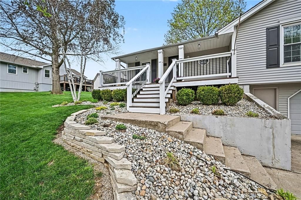 8529 N Virginia Avenue — photo 29
