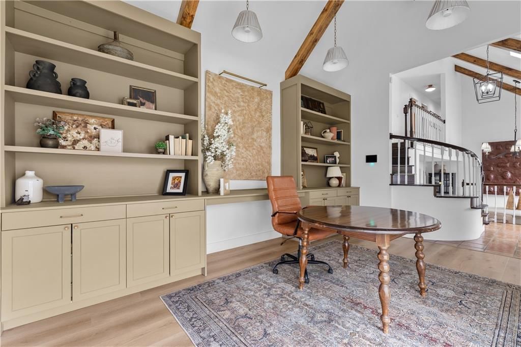 225 NW Hickory Street — photo 10