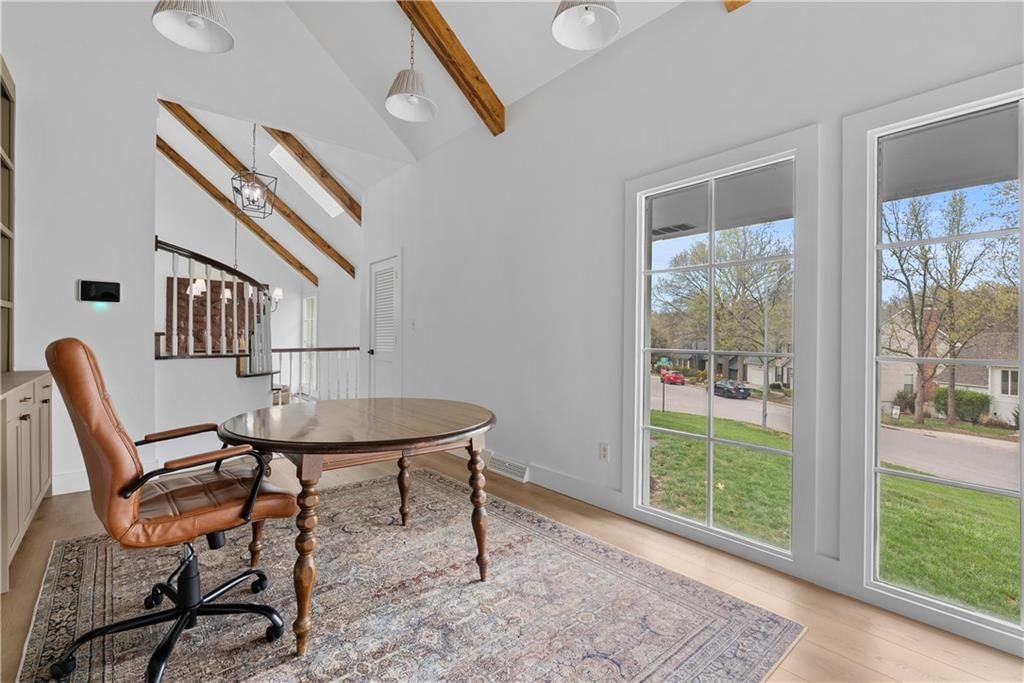 225 NW Hickory Street — photo 11