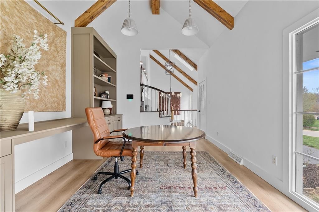 225 NW Hickory Street — photo 12