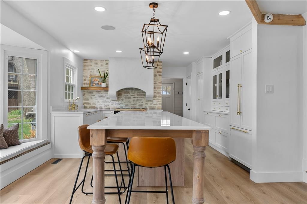 225 NW Hickory Street — photo 17