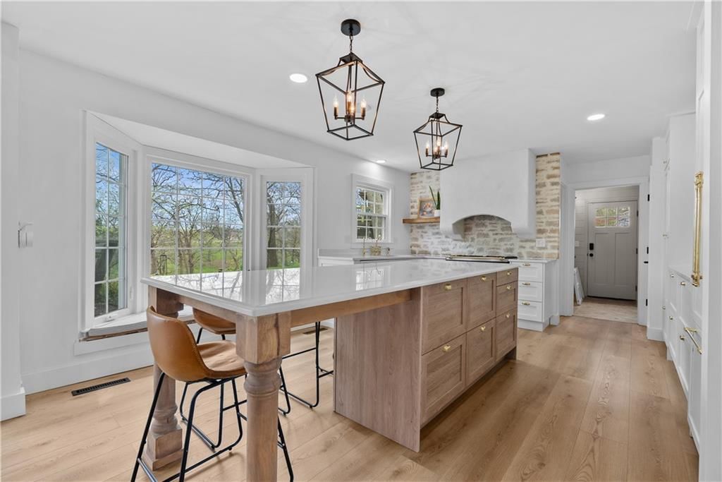 225 NW Hickory Street — photo 18
