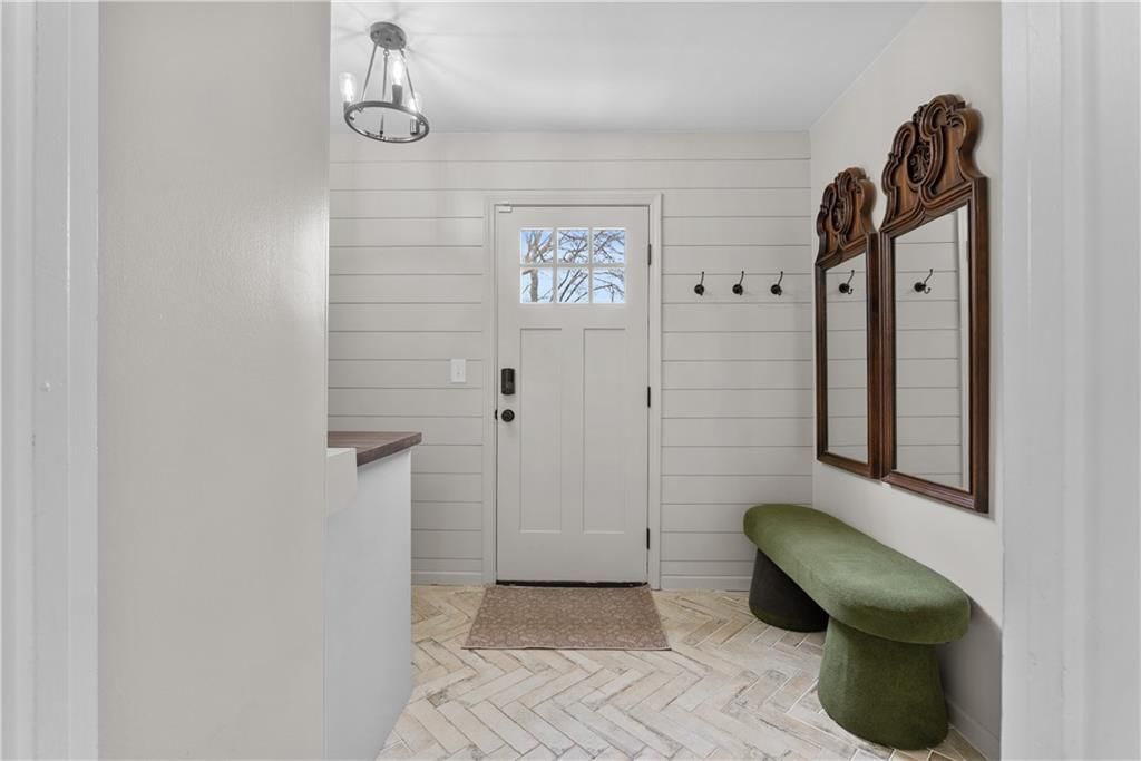 225 NW Hickory Street — photo 33