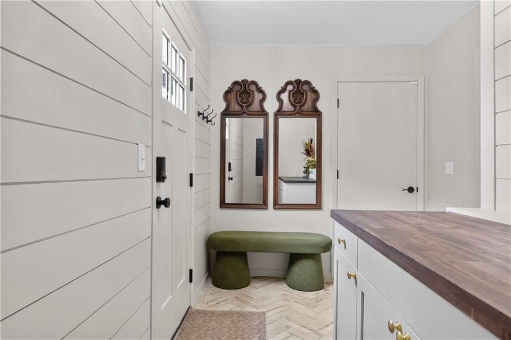 225 NW Hickory Street — photo 35