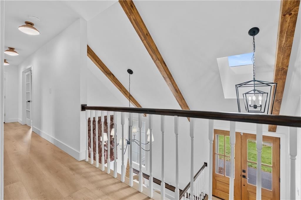 225 NW Hickory Street — photo 44