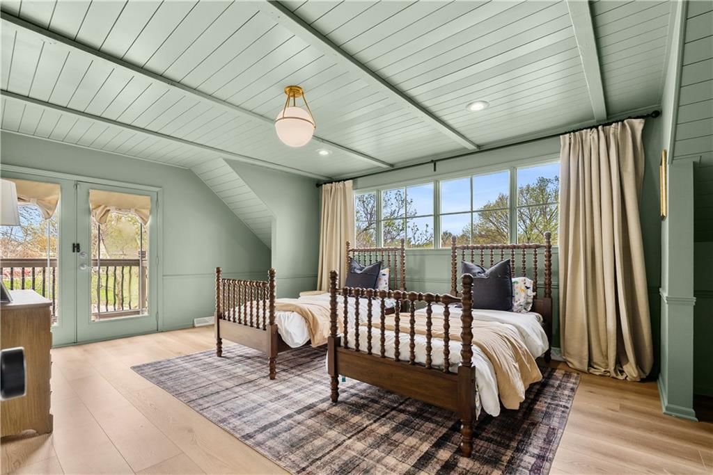 225 NW Hickory Street — photo 47