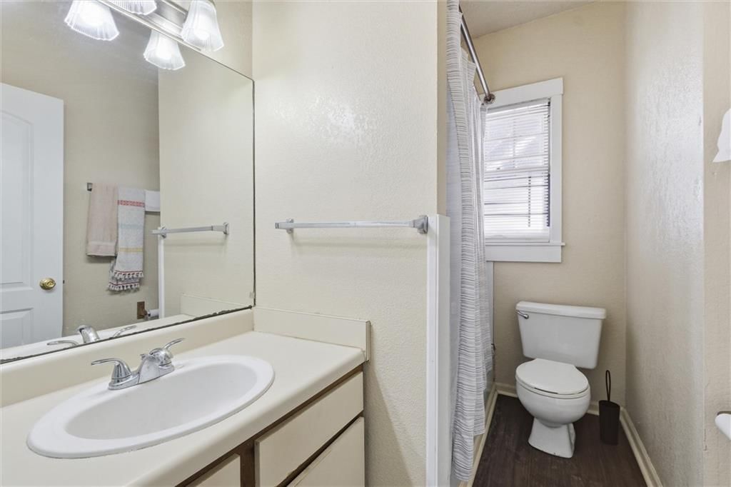 4230 Locust Street — photo 10