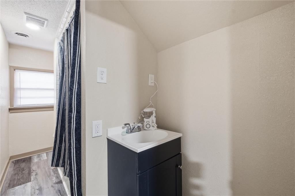 4230 Locust Street — photo 22