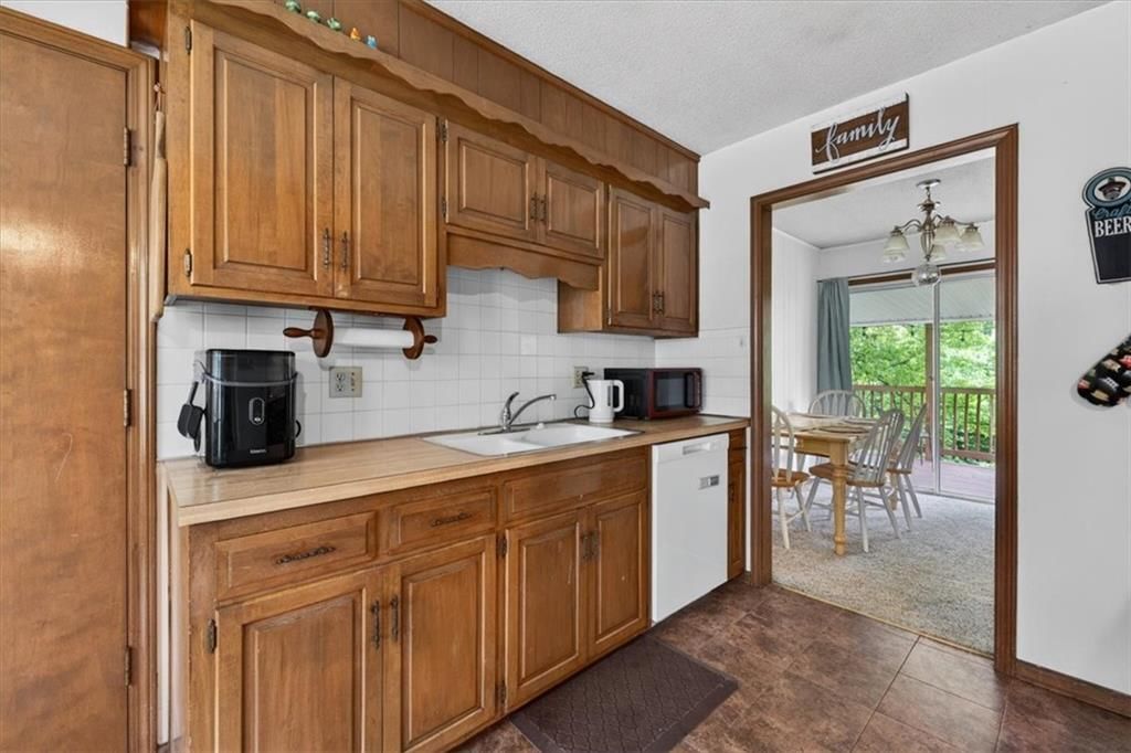413 SW SUNSET Drive — photo 7