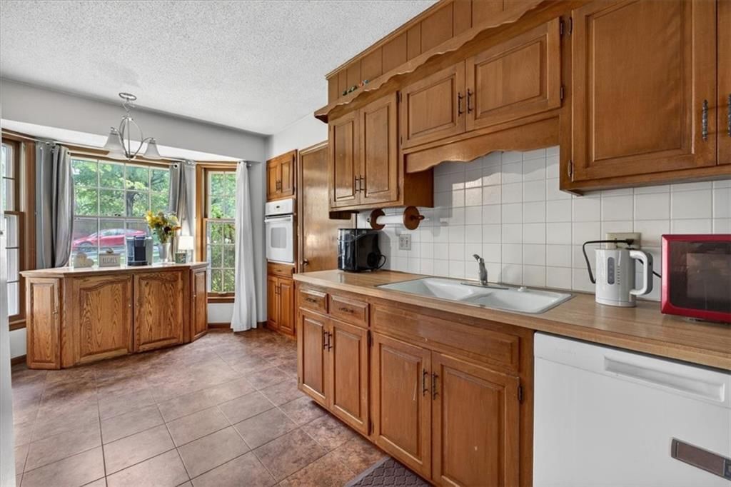 413 SW SUNSET Drive — photo 9