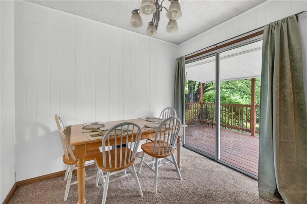 413 SW SUNSET Drive — photo 11