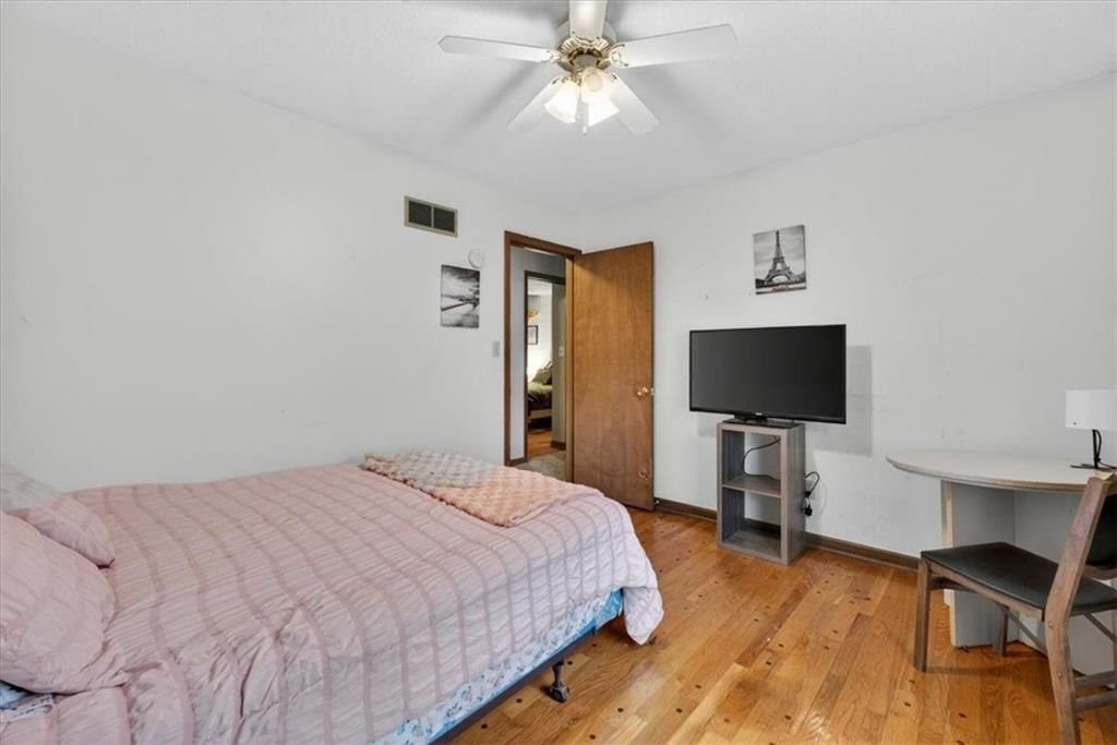 413 SW SUNSET Drive — photo 16