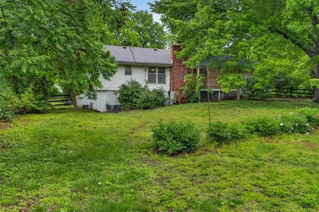 413 SW SUNSET Drive — photo 25