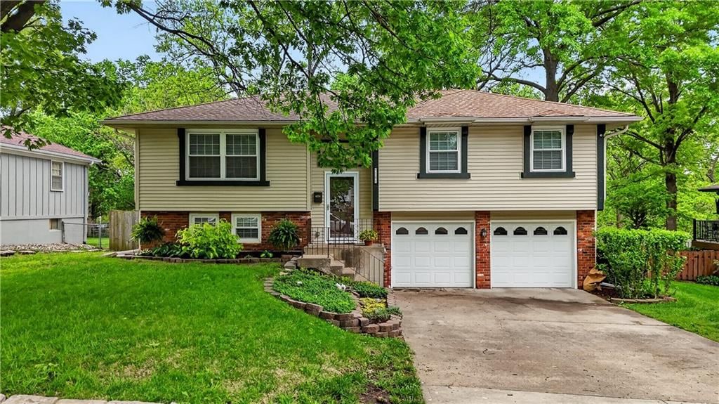 9707 W 56th Terrace, Merriam, KS