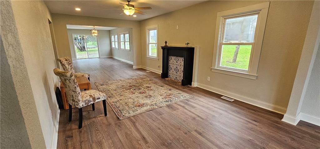 1600 Country Club Drive — photo 18