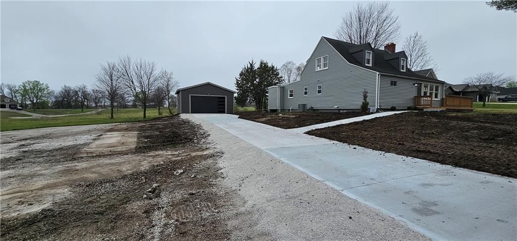 1600 Country Club Drive — photo 23
