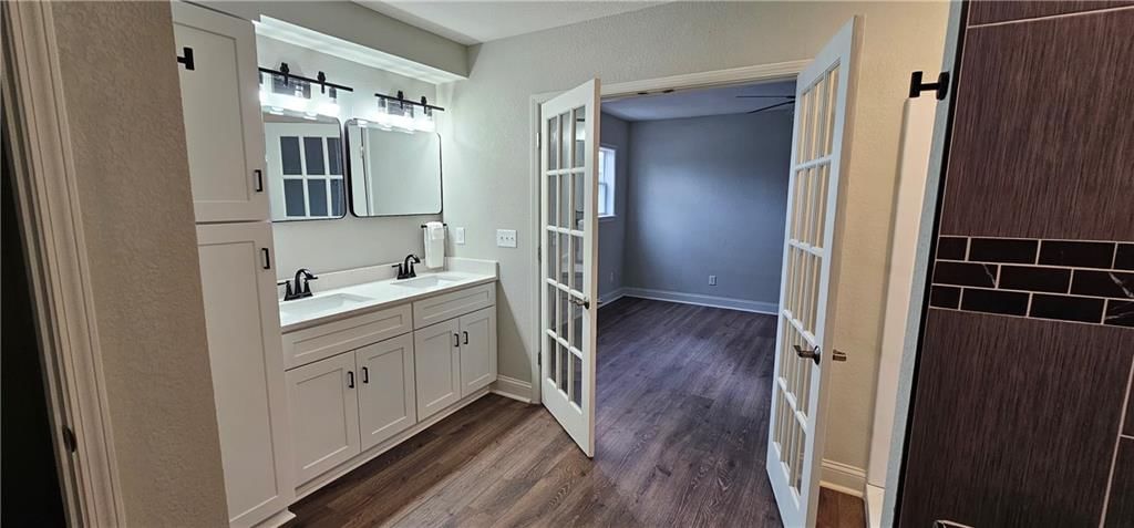 1600 Country Club Drive — photo 24
