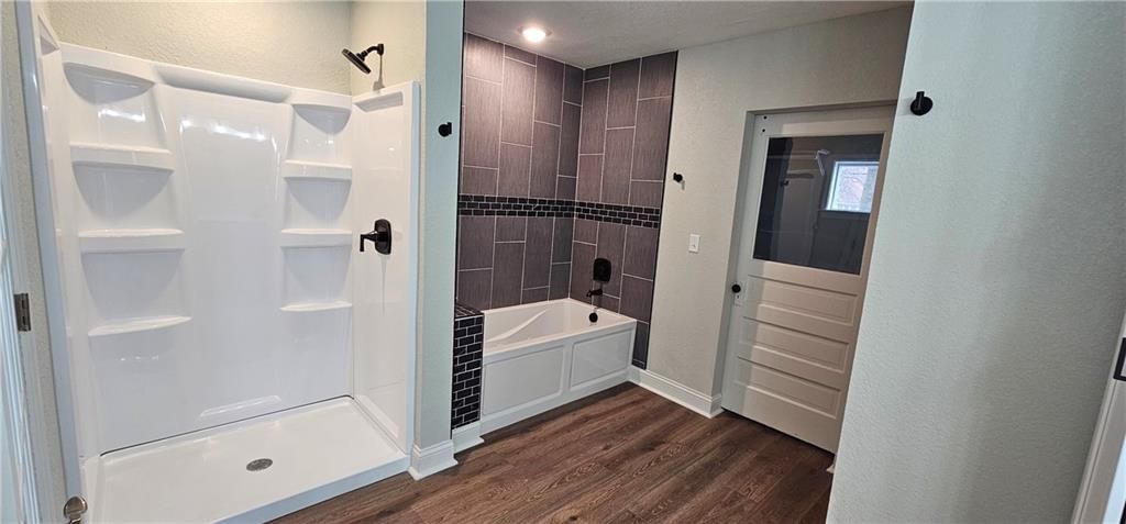 1600 Country Club Drive — photo 25